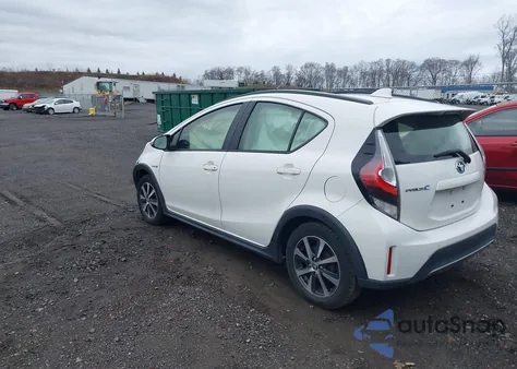 2018 Toyota Prius C Two из США, поврежденный, VIN JTDKDTB32J1613206